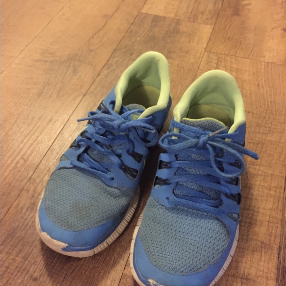Nike free runs